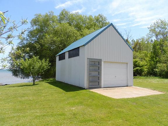 4th image of 1020 Old Shore Dr