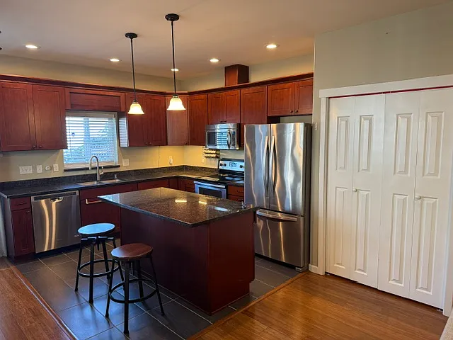 Kitchen/pantry