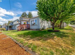 1650 S 9th St, Cottage Grove, OR 97424
