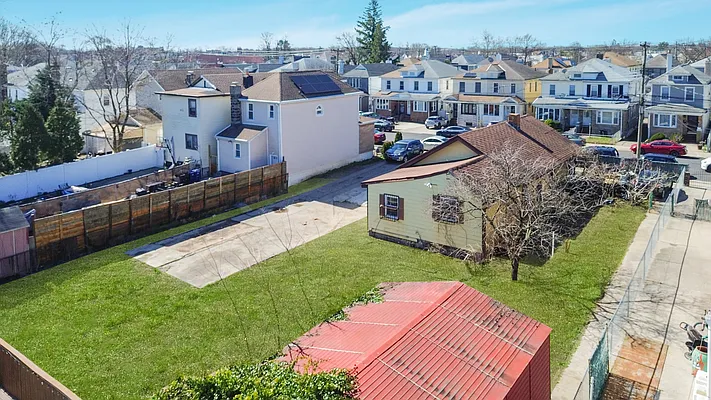 Sold by Remax Edge | media 3