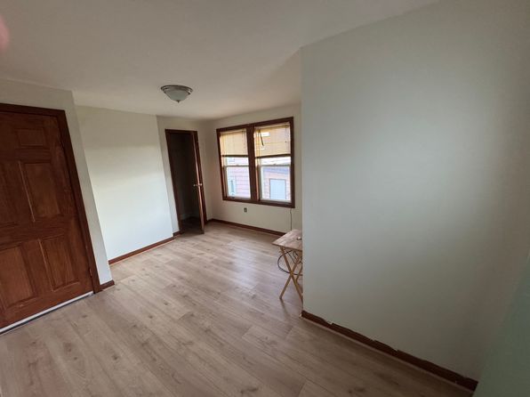 123 Francis St #3