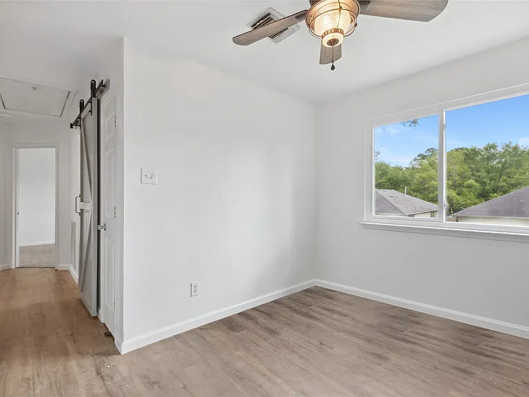 24210 Hard Wood Dr — Photo 14