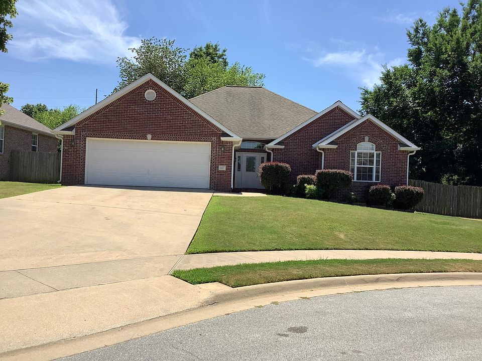 1st image of 607 Grand Ct