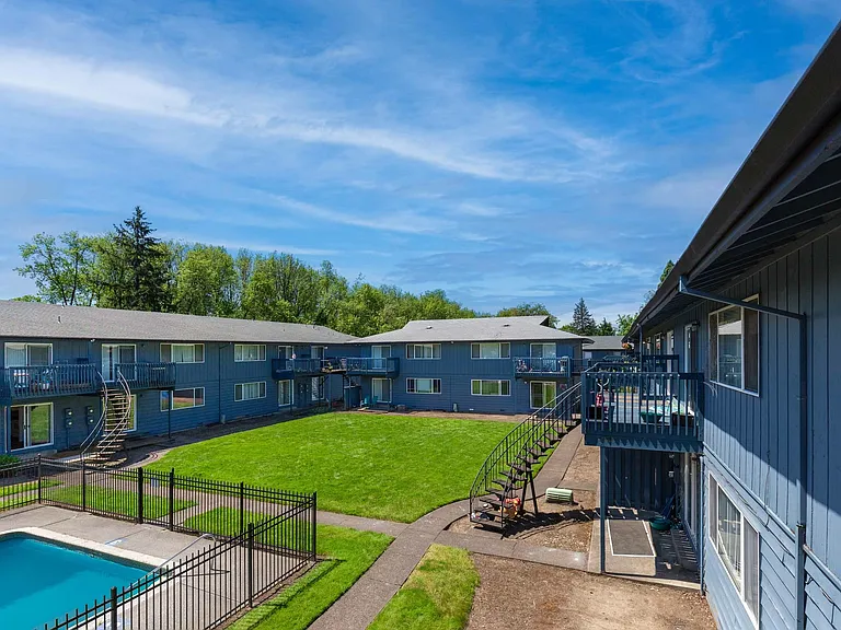 Forty9 Jamieson Apartments — Photo 41