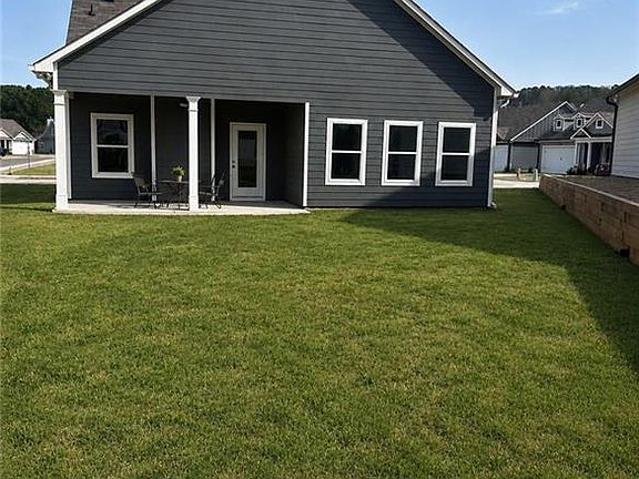 2nd image of 200 Daisy Ct