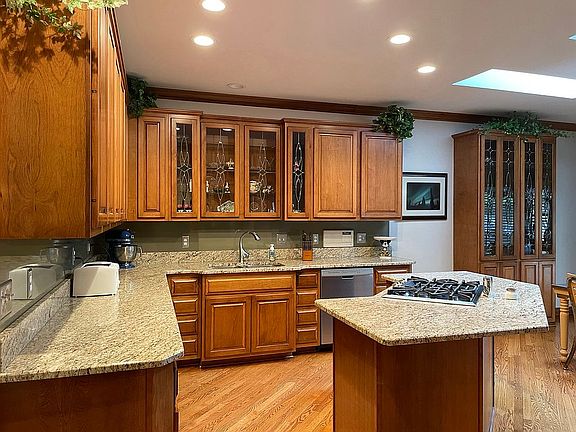 4th image of 2060 Clearwood Ct