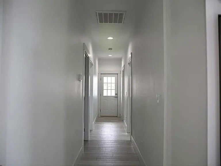 4103 Quinn Dr NE — Photo 2