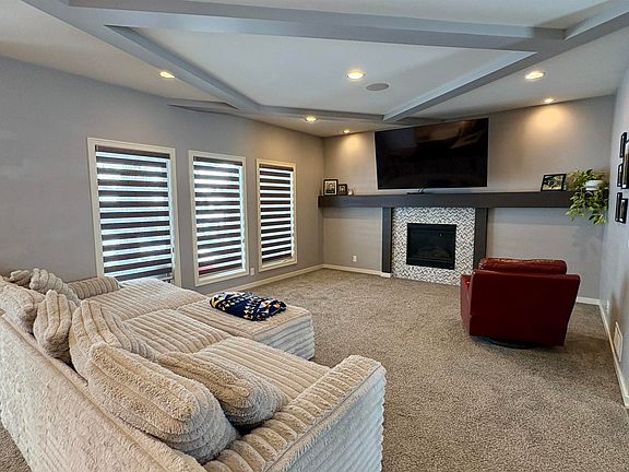 3rd image of 6514 N 165th St
