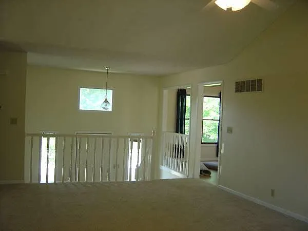 1558 W Mulberry St — Photo 8