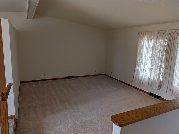 5th image of 605 E Webster St