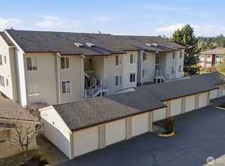 23007 Lakeview Drive #A303, Mountlake Terrace, WA