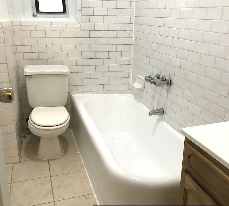 2nd image of 50 Lincoln Rd APT 4F