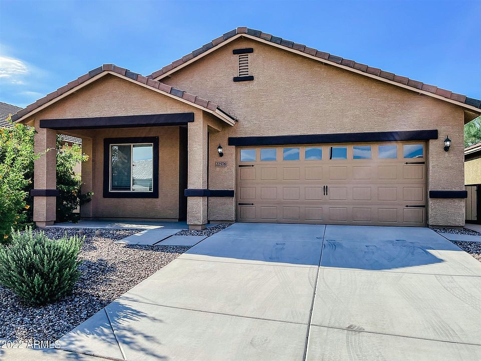 1st image of 22576 W Gardenia Dr