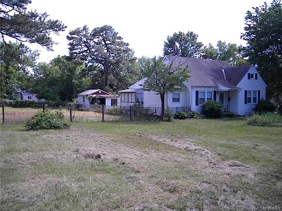 4th image of 2611 Kenwood Ave