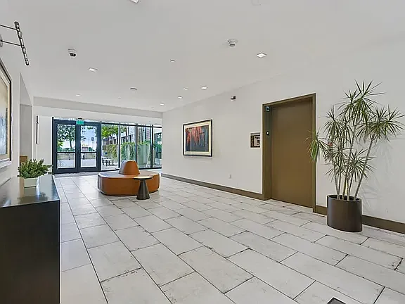 400 El Camino Real #210 — Photo 19