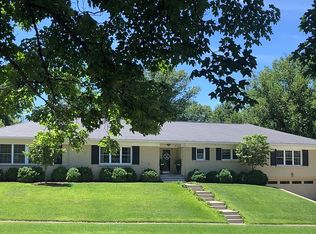 1482 Tates Creek Rd, Lexington, KY 40502