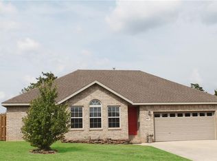 1086 Raspberry St, Elkins, AR 72727