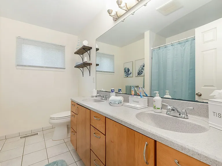 621 Susan Dr — Photo 9