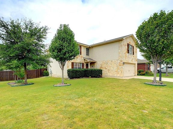 2nd image of 203 Quarry Ln