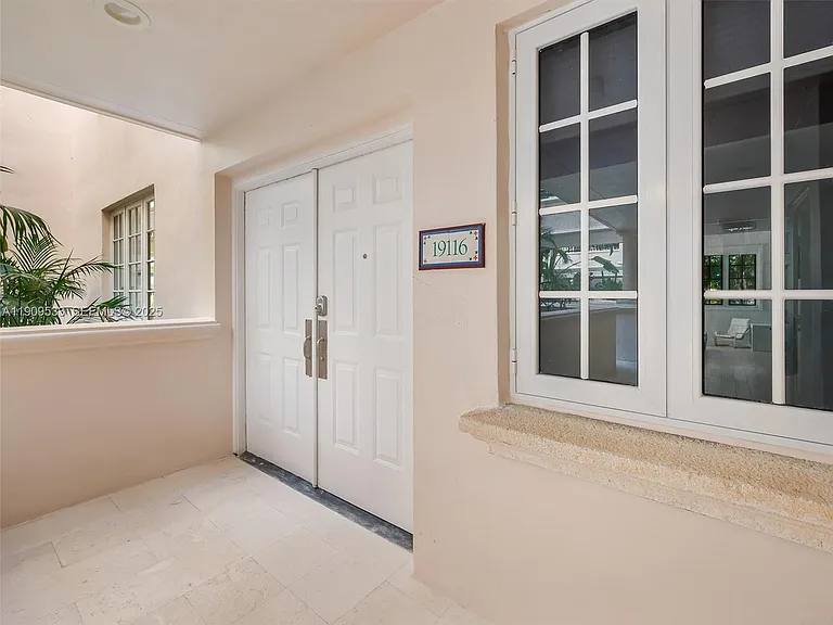 19116 Fisher Island Dr #19116 — Photo 24