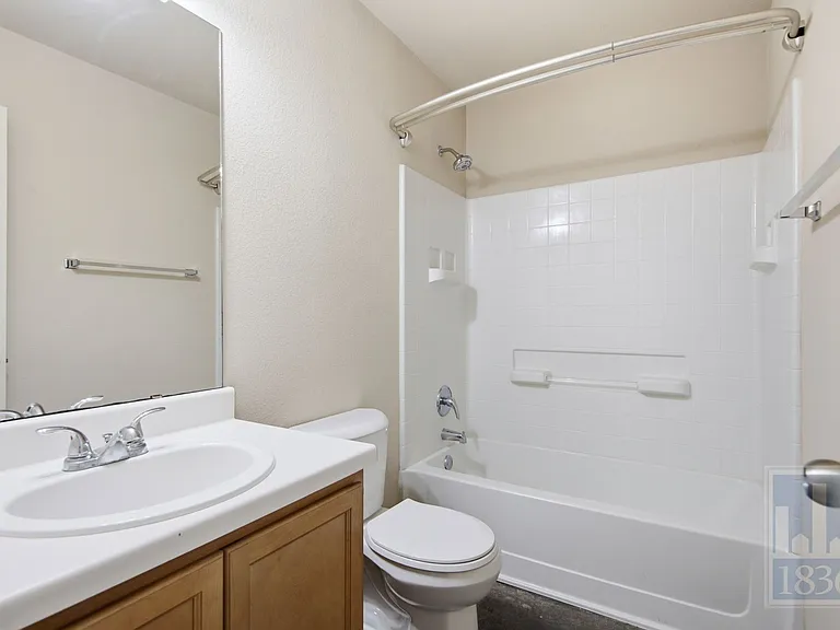4508 Felicity Ln — Photo 16