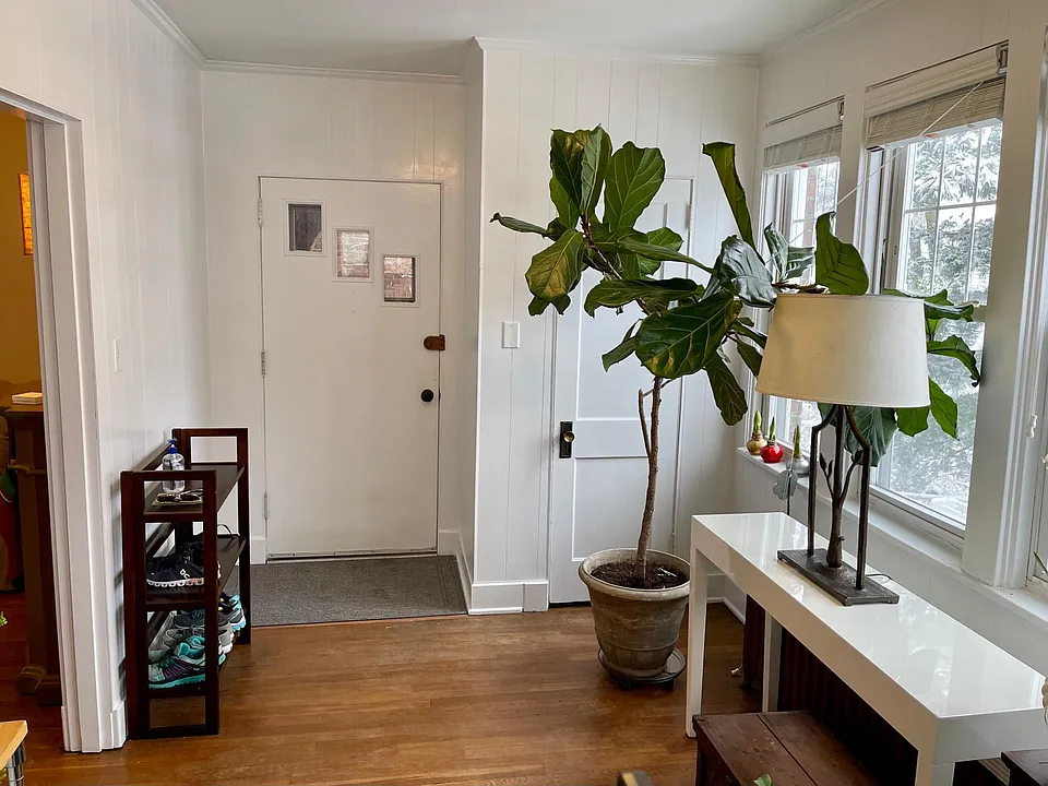 Entry/Sunroom