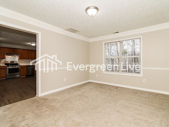 3rd image of 784 Sinclair Way