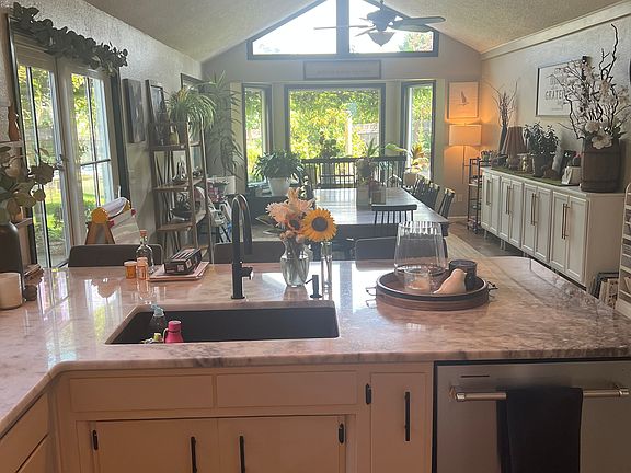 5th image of 10419 Barnes Ln S