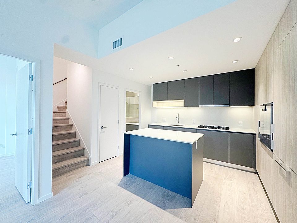 1st image of 6200 Minoru Blvd #2
