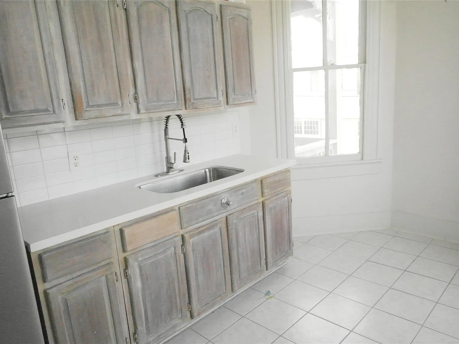 2 bed, 1.0 bath, 881 sqft, $1,475 — Photo 4