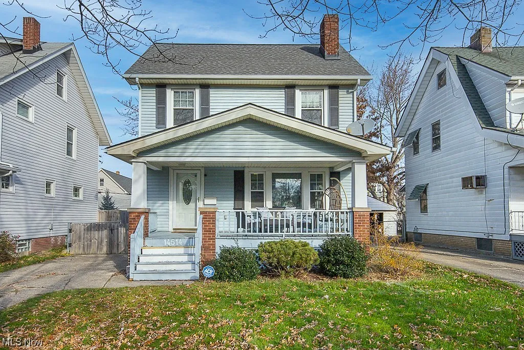 14514 Delaware Ave photo 1