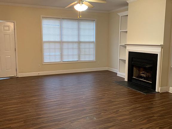 3rd image of 4437 Baylor St