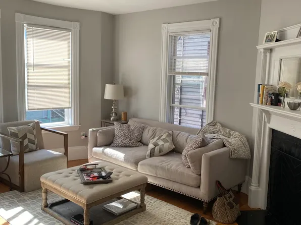 79 Brook St APT 3, Brookline, MA 02445