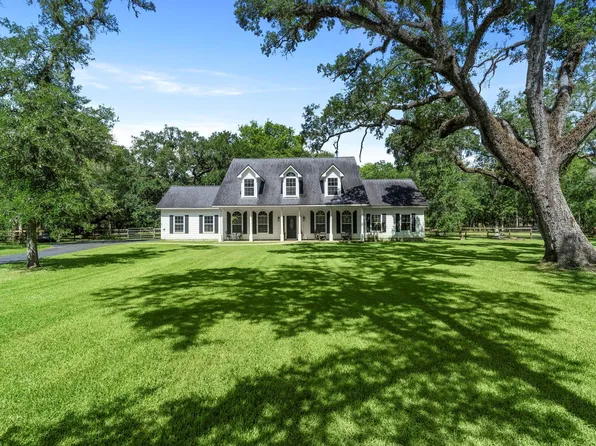 13502 E Brazos Bend Dr, Needville, TX 77461