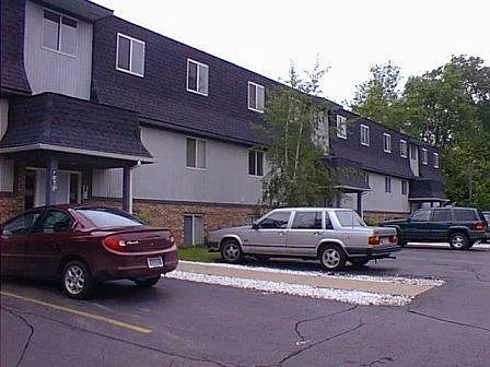 725 Keenway Cir #B — Photo 1