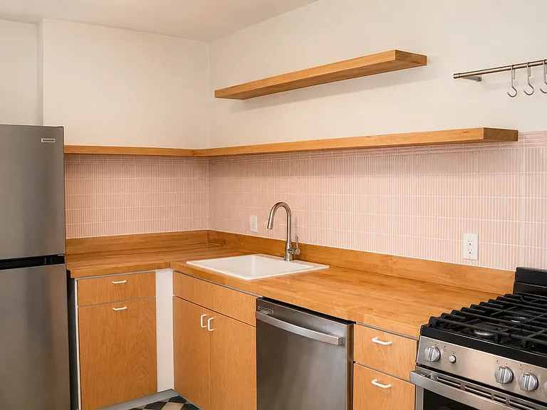 165 Wentworth Ave #3E — Photo 16