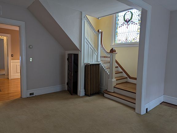 3rd image of 236 Parker Ave