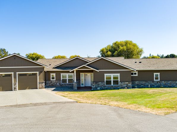 2282 Mulligan Way, Oak Harbor, WA 98277