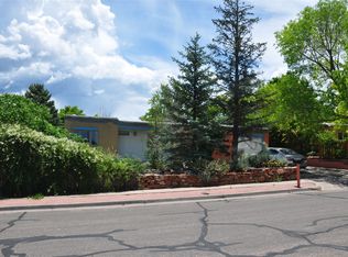 2077 Camino Lado, Santa Fe, NM 87505