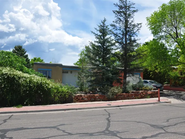 2077 Camino Lado, Santa Fe, NM 87505