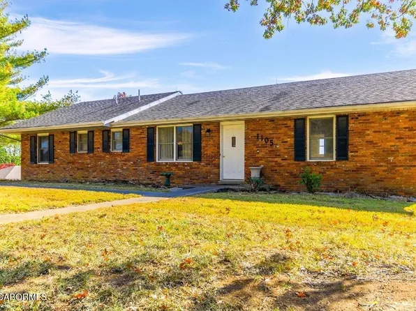 1105 Eastland Dr, Jefferson City, MO 65101