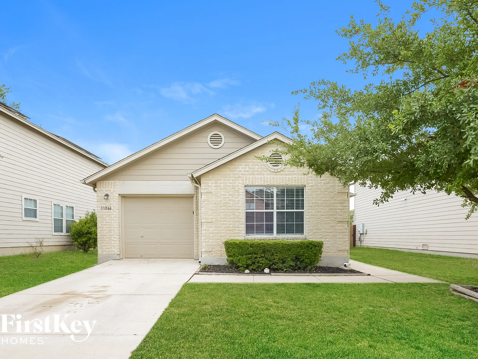 3 bed, 2.0 bath, 1332 sqft, $1,840 — Photo 1