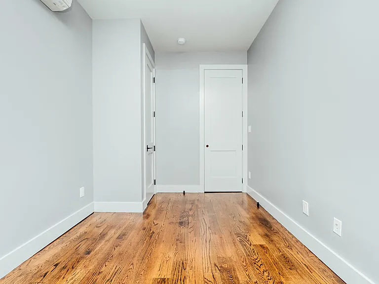 287 Maple St #4F — Photo 6