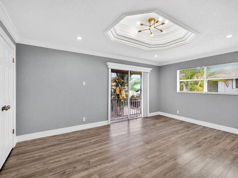 5424 SW 44th Ter — Photo 41
