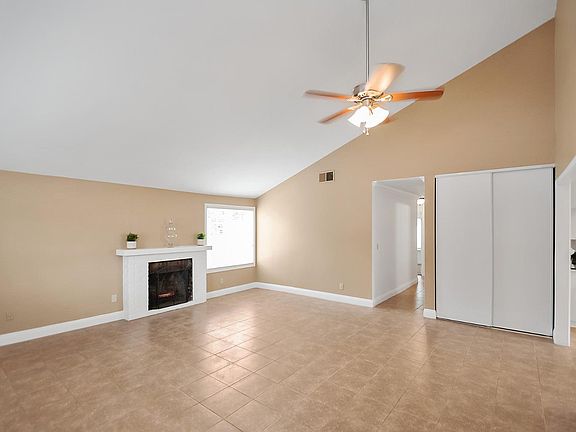 5th image of 6716 Shady Grove Ct