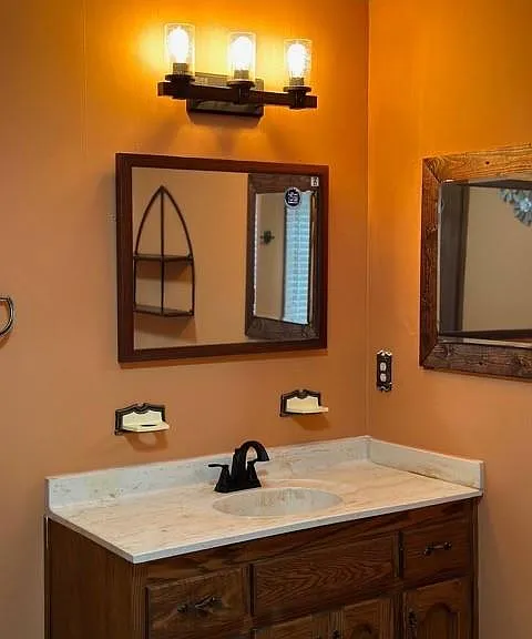 200 Mary Lynn Ln — Photo 7