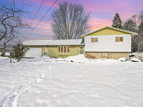 2347 Amelith Rd, Bay City, MI 48706