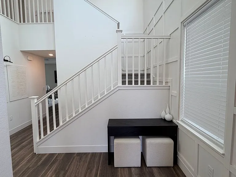 2478 Founders Pl — Photo 2