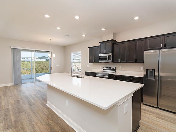 Or classic design - Shelby by Highland Homes