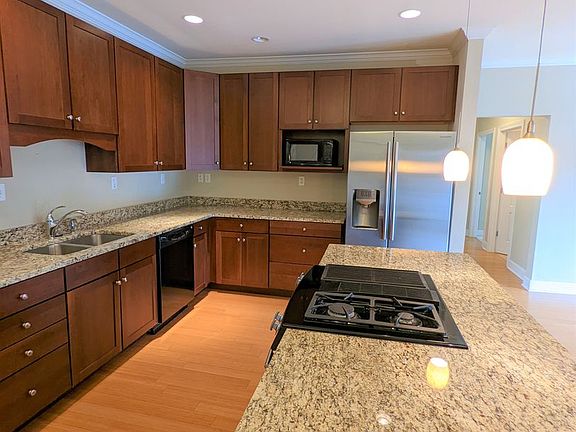3rd image of 2211 S Grand Blvd APT 209